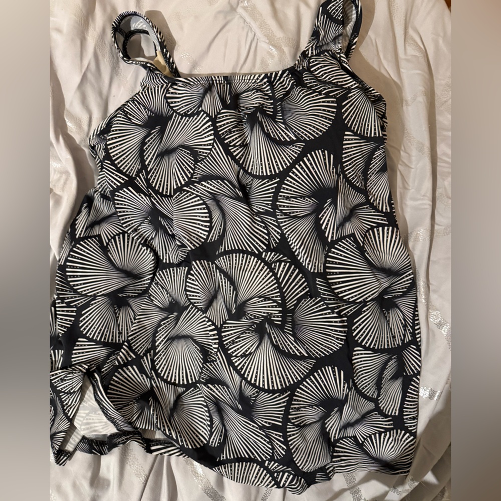 Stylish Black and White Swim Top